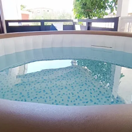 Branka- 4 In House- 1 Has Jacuzzi * Vir