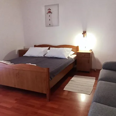 Daire Branka- 4 In House- 1 Has Jacuzzi *