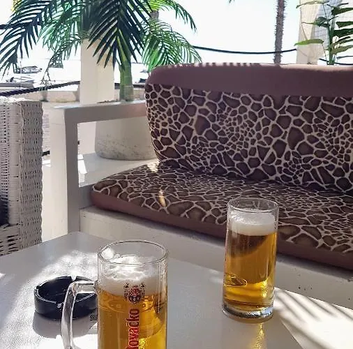 Branka- 4 In House- 1 Has Jacuzzi 아파트 비르