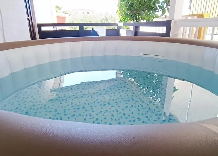 Branka- 4 In House- 1 Has Jacuzzi * Vir