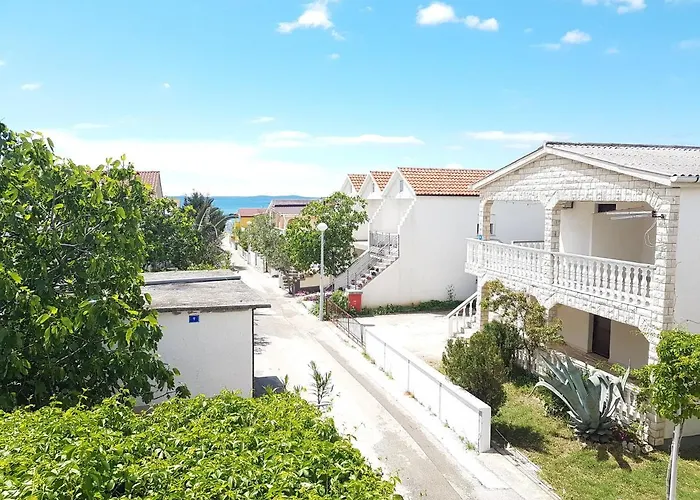 아파트 Branka- 4 In House- 1 Has Jacuzzi 비르