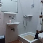 דירה Branka- 4 In House- 1 Has Jacuzzi ויר