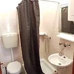 Branka- 4 In House- 1 Has Jacuzzi * Vir