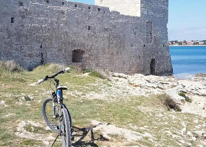 Apartamento Branka- 4 In House- 1 Has Jacuzzi Vir