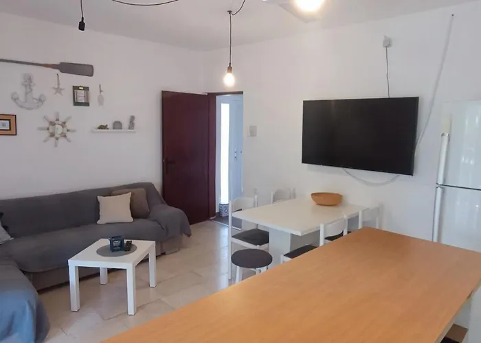 Branka- 4 In House- 1 Has Jacuzzi Apartamento Vir